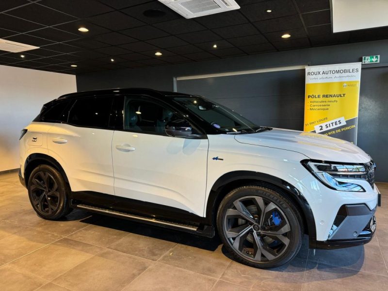 RENAULT AUSTRAL 4CONTROL ADVANCED E-TECH 200 FULL HYBRID ICONIC ESPRIT ALPINE / ATTELAGE ELEC / HARMAN KARDON / MARCHE PIEDS / 1ERE MAIN / CHARGEUR INDUCTION /  2023