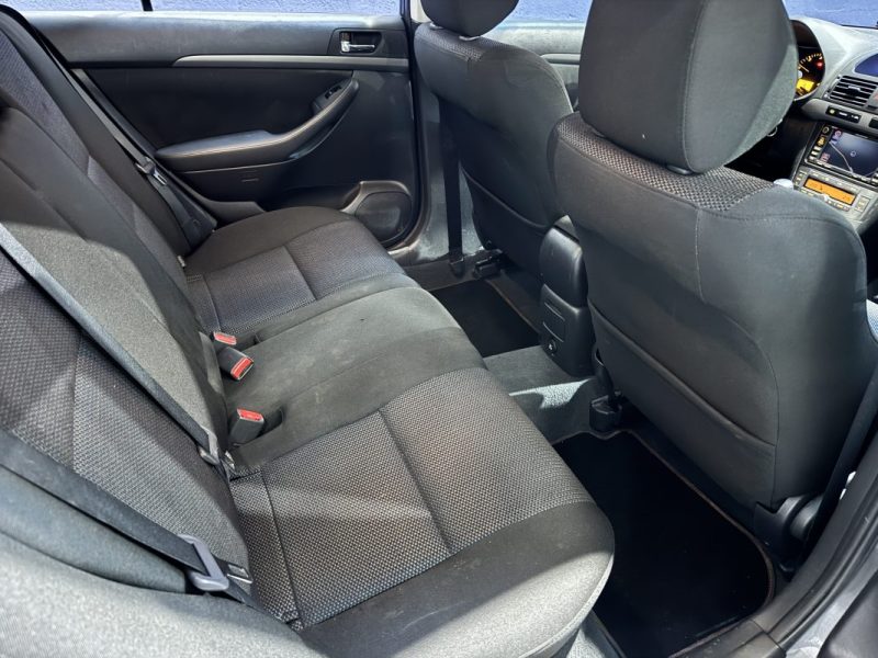 TOYOTA AVENSIS 126 D-4D Techno - 2 ème main 