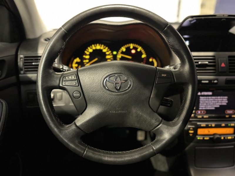 TOYOTA AVENSIS 126 D-4D Techno - 2 ème main 