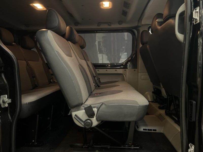 RENAULT TRAFIC 2.0 DCI 115CH AUTHENTIQUE 9 PLACES
