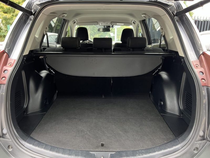 TOYOTA RAV4 IV LIFE 2.0 VVTi 151 Cv 1ERE MAIN 4WD ATTELAGE CAMERA RECUL CRIT AIR 1 - GARANTIE 1 AN