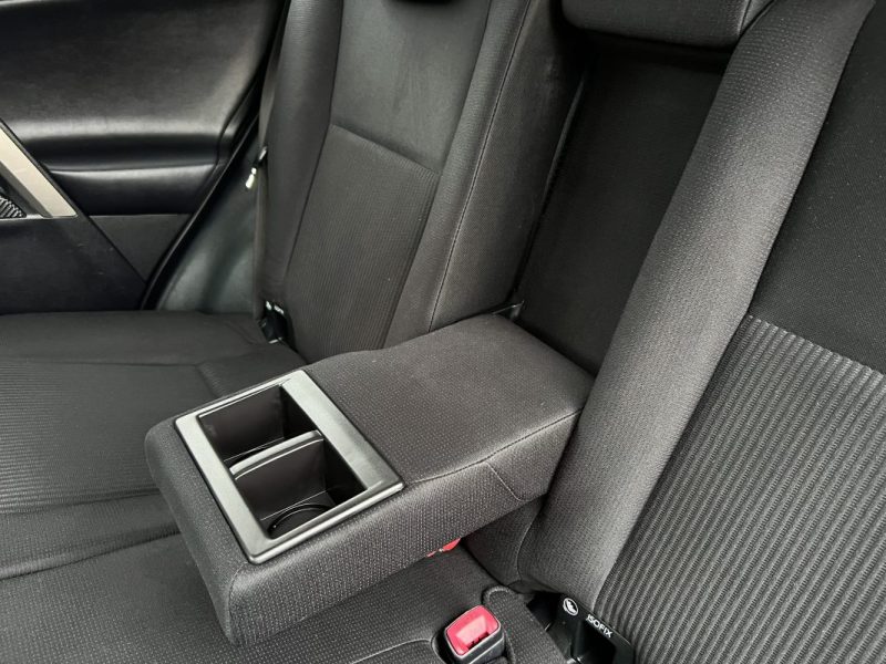 TOYOTA RAV4 IV LIFE 2.0 VVTi 151 Cv 1ERE MAIN 4WD ATTELAGE CAMERA RECUL CRIT AIR 1 - GARANTIE 1 AN