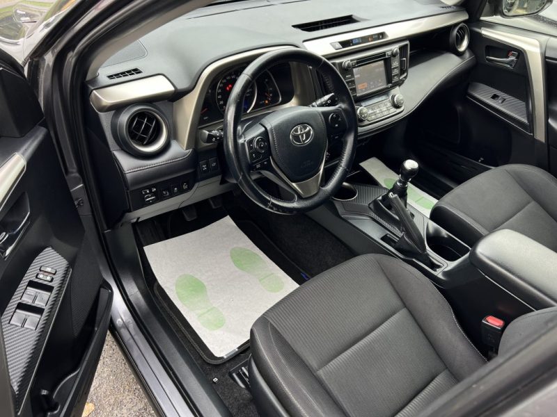 TOYOTA RAV4 IV LIFE 2.0 VVTi 151 Cv 1ERE MAIN 4WD ATTELAGE CAMERA RECUL CRIT AIR 1 - GARANTIE 1 AN