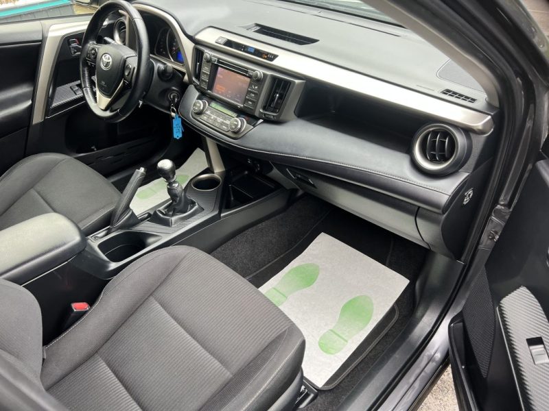 TOYOTA RAV4 IV LIFE 2.0 VVTi 151 Cv 1ERE MAIN 4WD ATTELAGE CAMERA RECUL CRIT AIR 1 - GARANTIE 1 AN