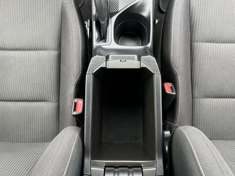 TOYOTA RAV4 IV LIFE 2.0 VVTi 151 Cv 1ERE MAIN 4WD ATTELAGE CAMERA RECUL CRIT AIR 1 - GARANTIE 1 AN