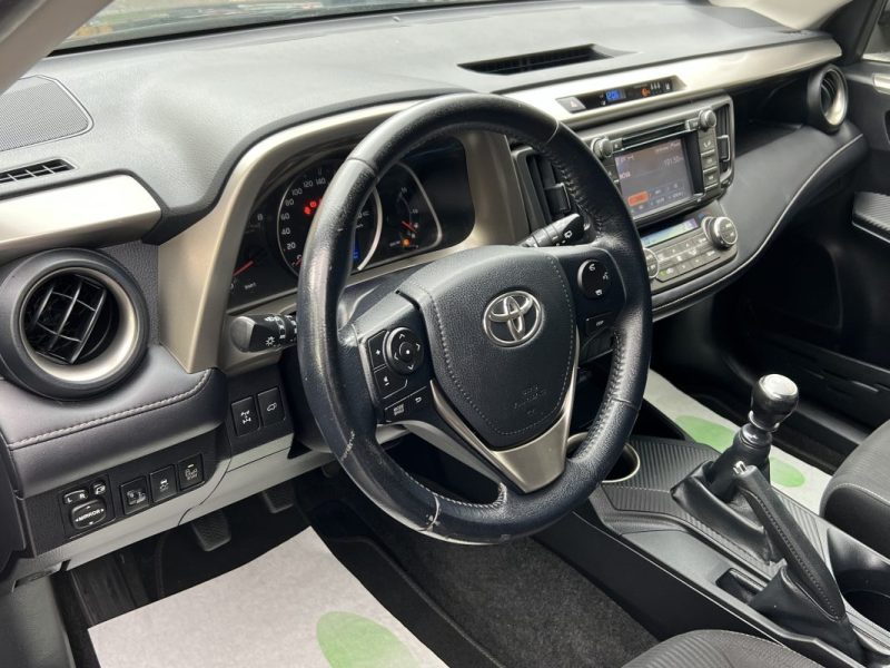 TOYOTA RAV4 IV LIFE 2.0 VVTi 151 Cv 1ERE MAIN 4WD ATTELAGE CAMERA RECUL CRIT AIR 1 - GARANTIE 1 AN