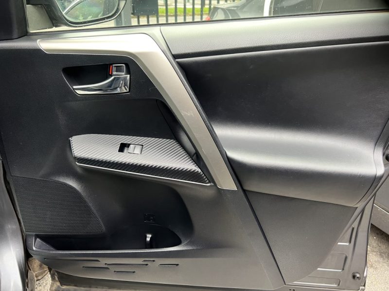 TOYOTA RAV4 IV LIFE 2.0 VVTi 151 Cv 1ERE MAIN 4WD ATTELAGE CAMERA RECUL CRIT AIR 1 - GARANTIE 1 AN