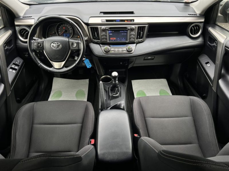 TOYOTA RAV4 IV LIFE 2.0 VVTi 151 Cv 1ERE MAIN 4WD ATTELAGE CAMERA RECUL CRIT AIR 1 - GARANTIE 1 AN