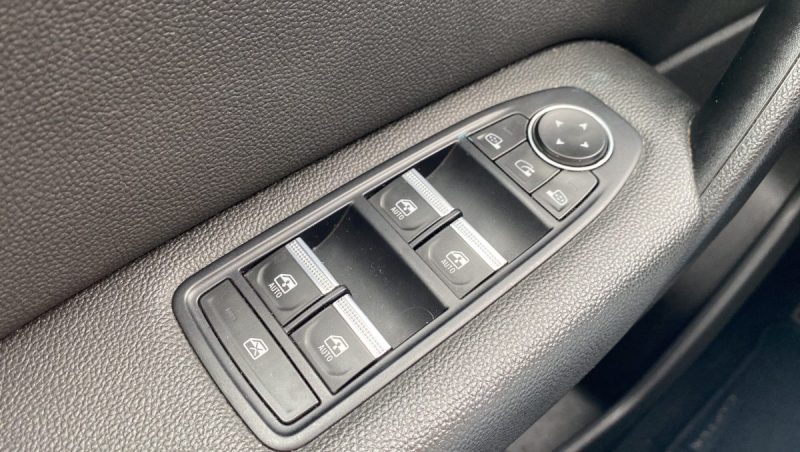 RENAULT CAPTUR 1.3 L TCE INTENS 130 ch EDC
