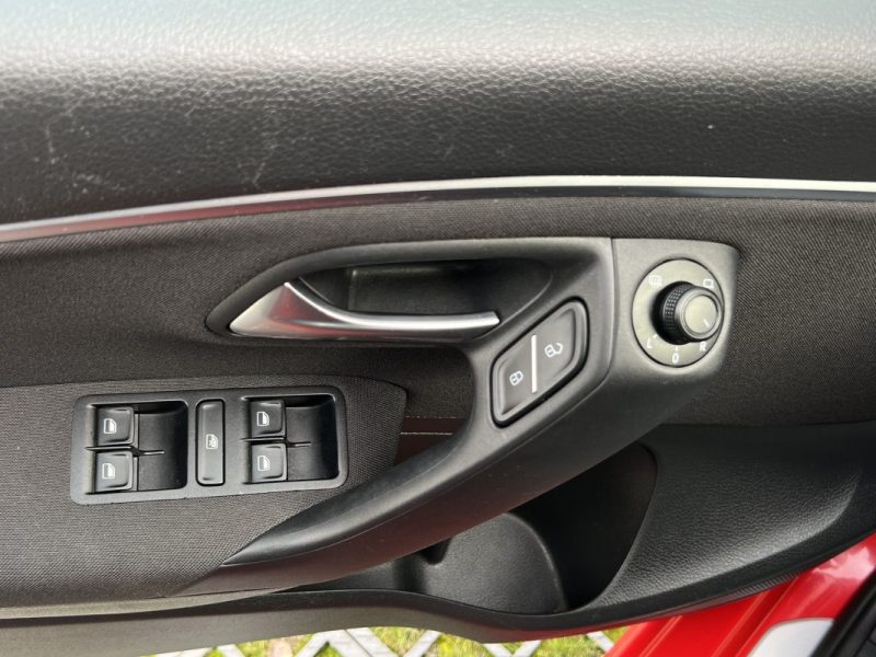 VOLKSWAGEN POLO 5 VI PHASE 2 ALLSTAR 1.2 TSI 90 Cv 1ERE MAIN BOITE AUTOMATIQUE 5 Pts - GARANTIE 1 AN