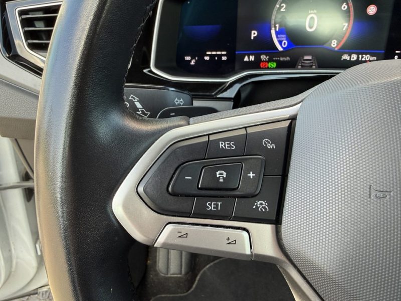 VOLKSWAGEN POLO 1.0 TSI 95CH R-LINE DSG Apple carplay / ACC