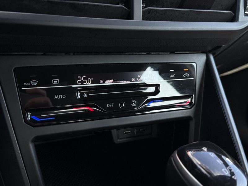 VOLKSWAGEN POLO 1.0 TSI 95CH R-LINE DSG Apple carplay / ACC