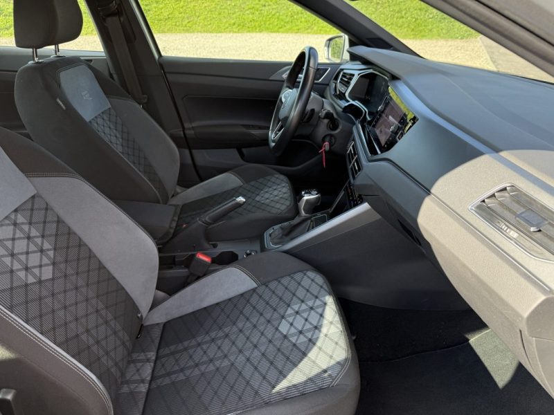 VOLKSWAGEN POLO 1.0 TSI 95CH R-LINE DSG Apple carplay / ACC