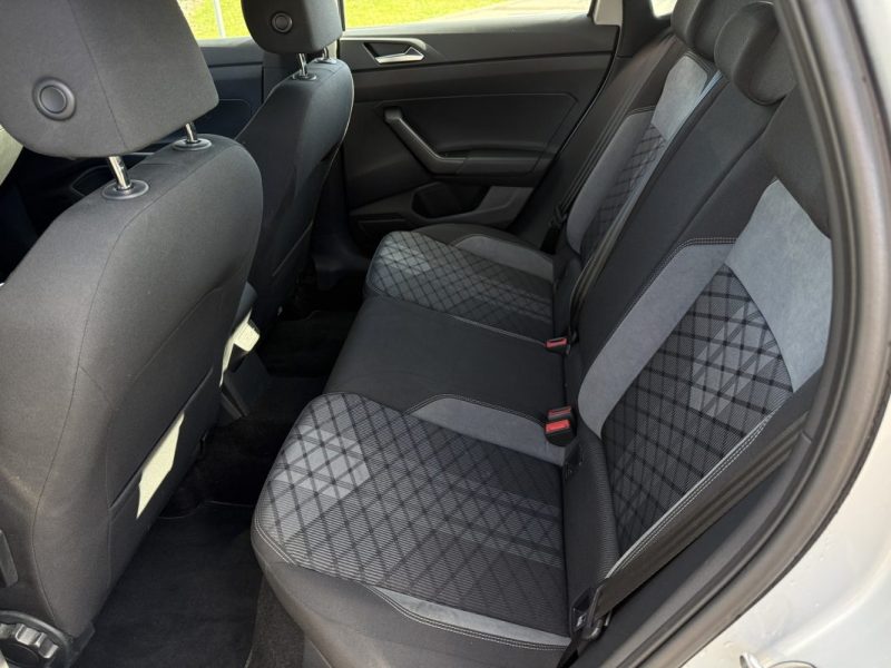 VOLKSWAGEN POLO 1.0 TSI 95CH R-LINE DSG Apple carplay / ACC