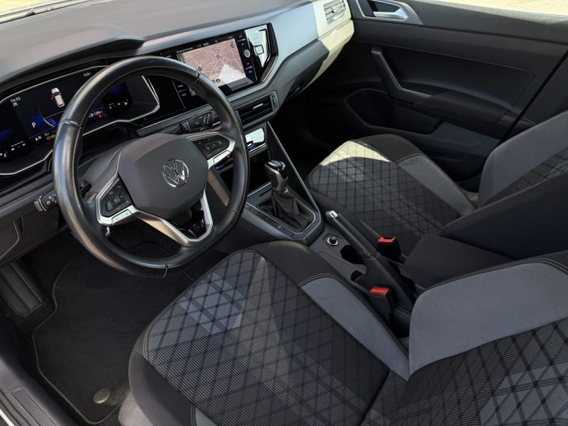 VOLKSWAGEN POLO 1.0 TSI 95CH R-LINE DSG Apple carplay / ACC