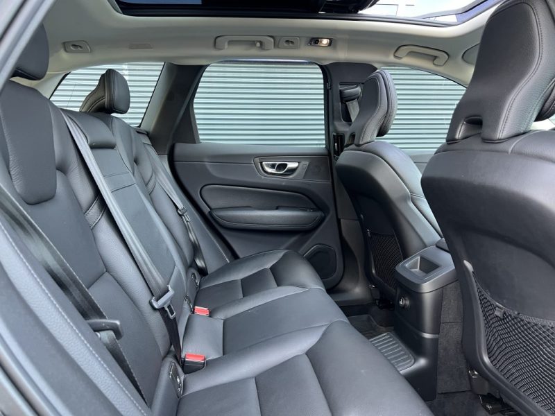 VOLVO XC60 T8 AWD RECHARGE 303 + 87CH INSCRIPTION LUXE GEARTRONIC - ENTRETIEN COMPLET VOLVO - 1ÈRE MAIN 