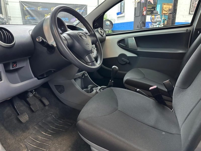 TOYOTA AYGO 1.0 VVT-I 68 cv SPORT 3P