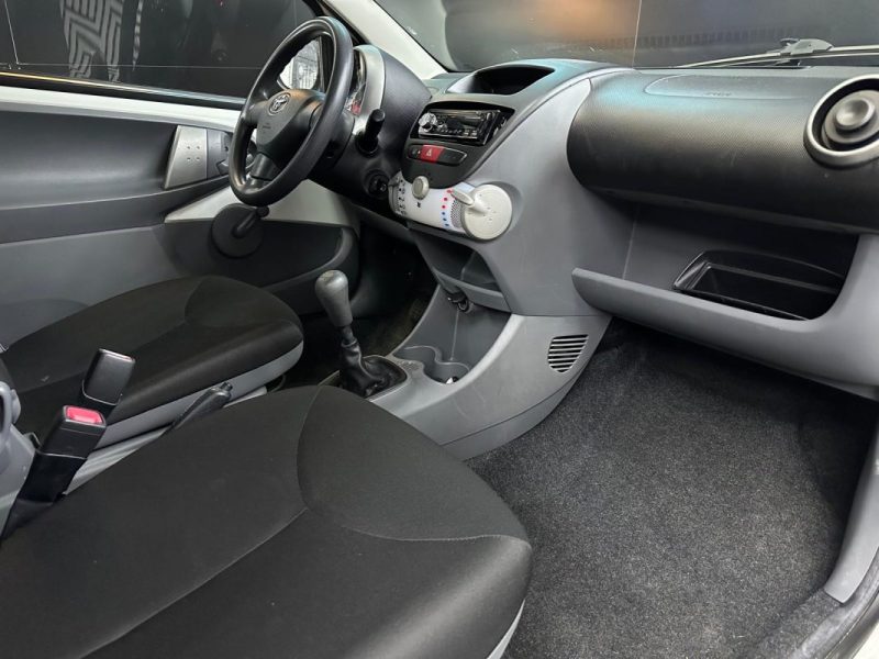 TOYOTA AYGO 1.0 VVT-I 68 cv SPORT 3P