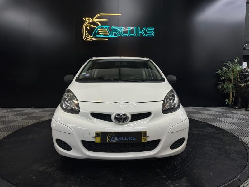 TOYOTA AYGO 1.0 VVT-I 68 cv SPORT 3P