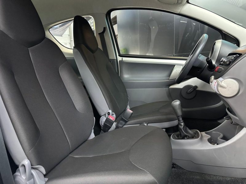 TOYOTA AYGO 1.0 VVT-I 68 cv SPORT 3P