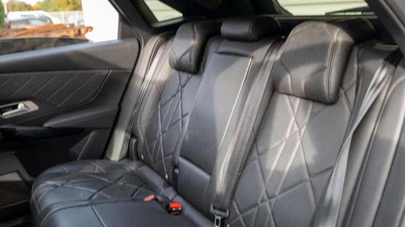 DS DS7 CROSSBACK 2.0 BLUE HDI 180Cv GRAND CHIC RIVOLI BVA