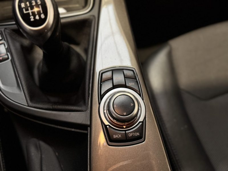 BMW SERIE 3 F30 318D 143CH MODERN 