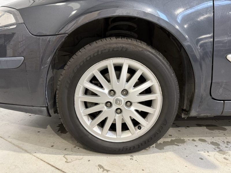RENAULT LAGUNA  2.0 DCI 150 CARMINAT / SUIVI COMPLET RENAULT