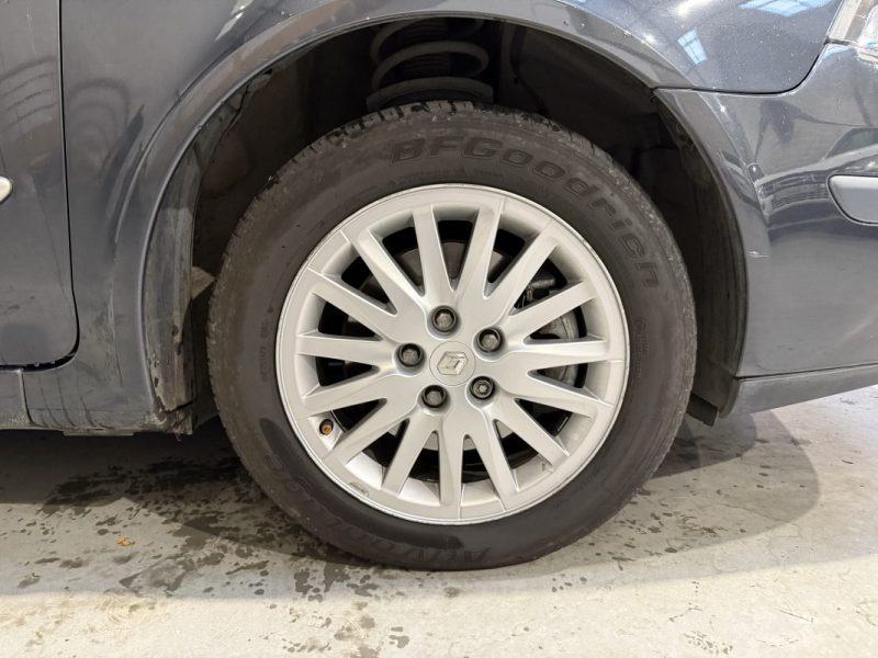 RENAULT LAGUNA  2.0 DCI 150 CARMINAT / SUIVI COMPLET RENAULT