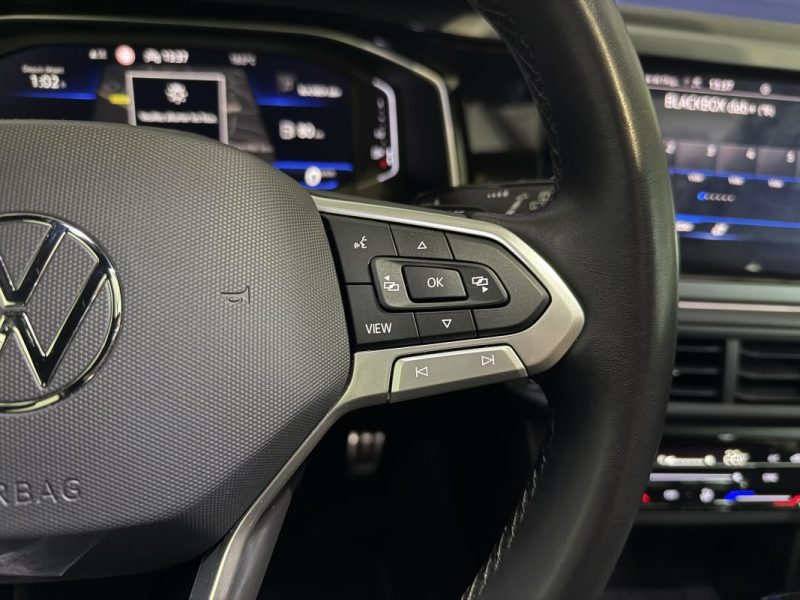 VOLKSWAGEN TAIGO 1.0 TSI 110CV DSG7 R-LINE - Toit ouvrant - Pack son Beat - Apple CarPlay - Caméra 