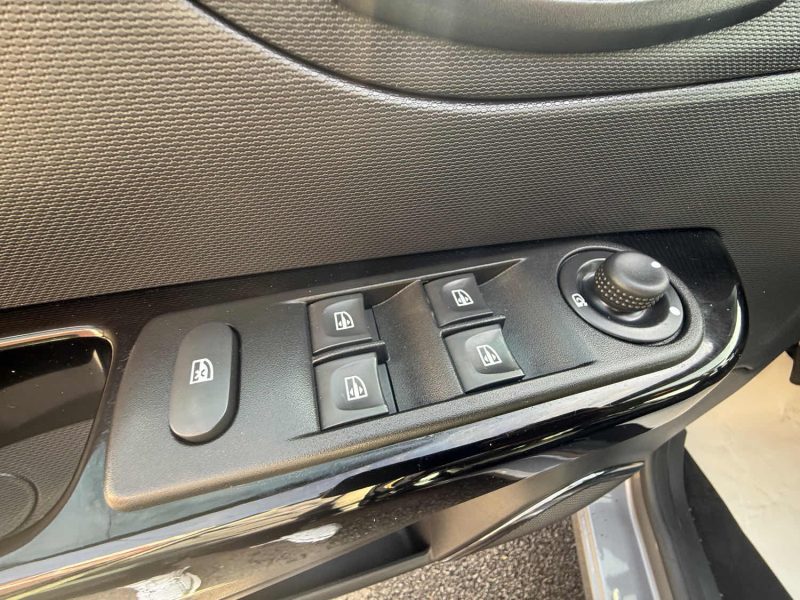 RENAULT CAPTUR 1.5 DCI 110CV TURBO ENERGY ZEN 2015