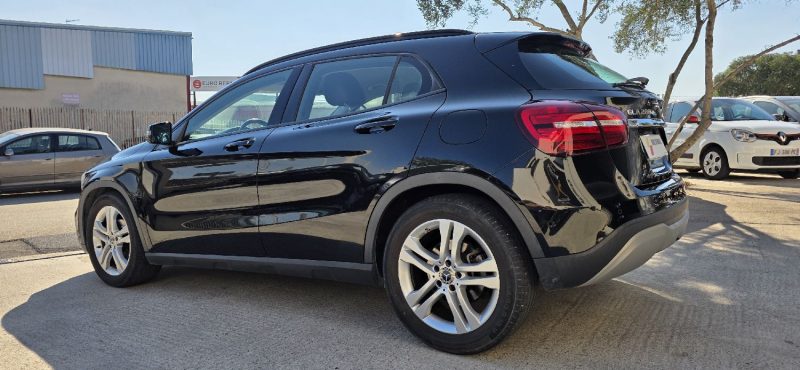 MERCEDES GLA 200D 136CV/ 7-G DCT / INTUITION 2019