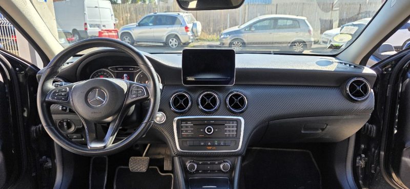 MERCEDES GLA 200D 136CV/ 7-G DCT / INTUITION 2019
