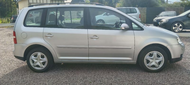 VOLKSWAGEN TOURAN 1.9 TDI 100 5P 2003