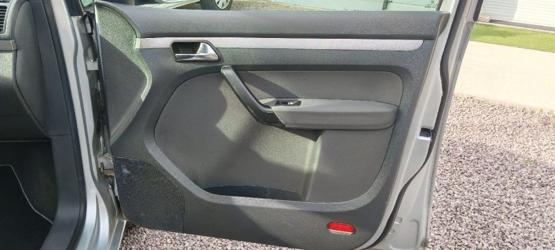 VOLKSWAGEN TOURAN 1.9 TDI 100 5P 2003