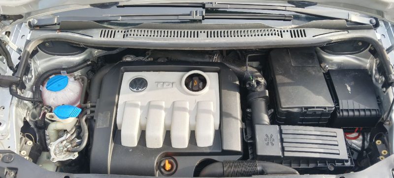 VOLKSWAGEN TOURAN 1.9 TDI 100 5P 2003
