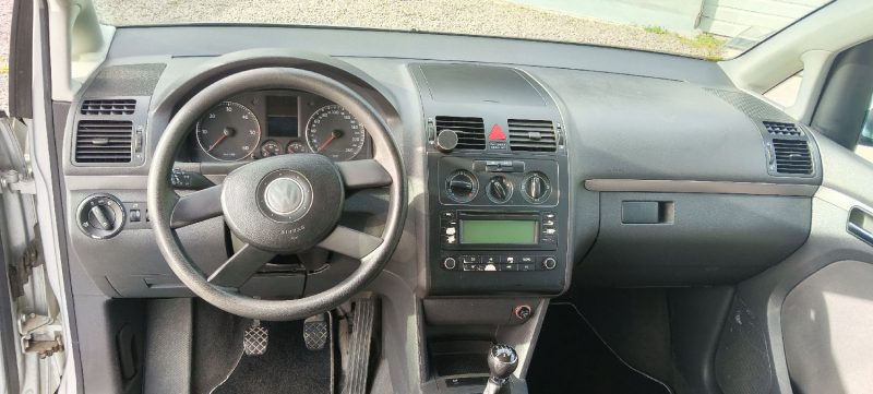 VOLKSWAGEN TOURAN 1.9 TDI 100 5P 2003