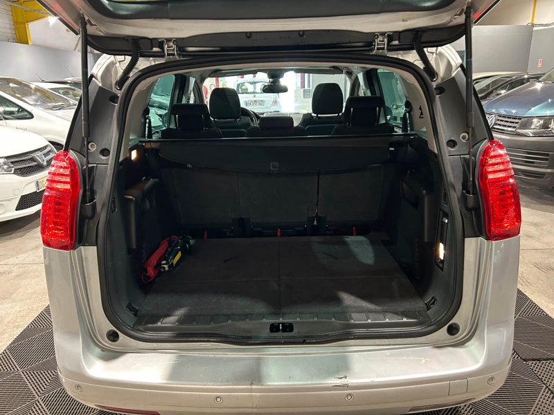 PEUGEOT 5008 CONFORT 1.6 HDI 112CH