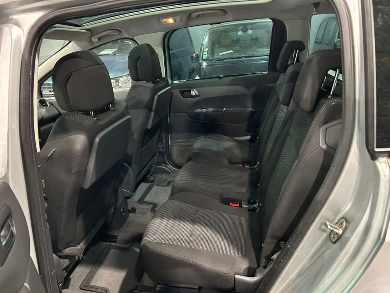 PEUGEOT 5008 CONFORT 1.6 HDI 112CH