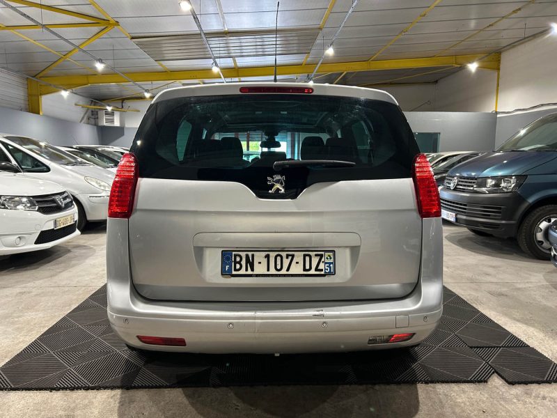 PEUGEOT 5008 CONFORT 1.6 HDI 112CH