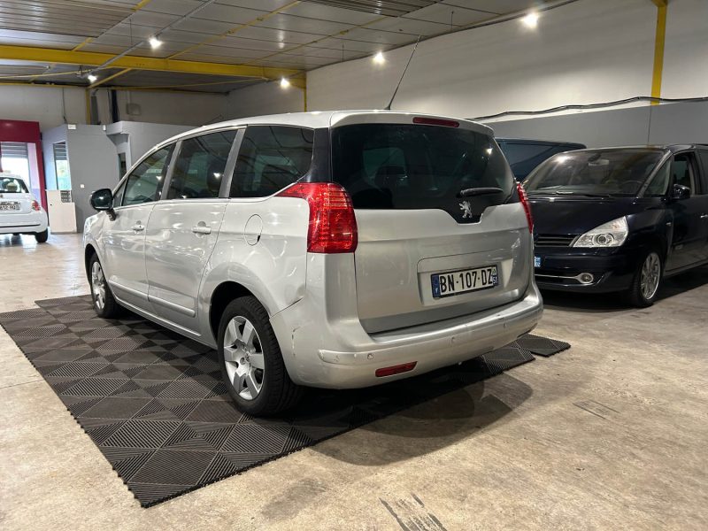 PEUGEOT 5008 CONFORT 1.6 HDI 112CH