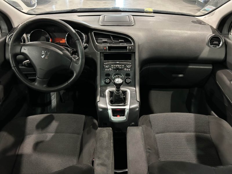 PEUGEOT 5008 CONFORT 1.6 HDI 112CH