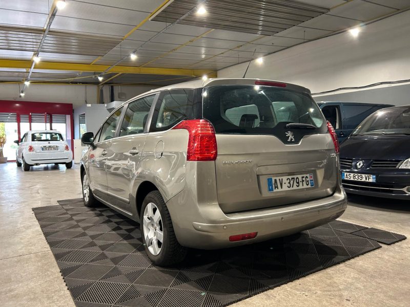 PEUGEOT 5008 1.6 HDI 110CH  PREMIUM PACK