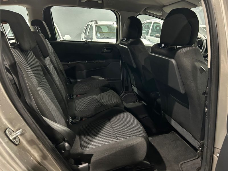 PEUGEOT 5008 1.6 HDI 110CH  PREMIUM PACK