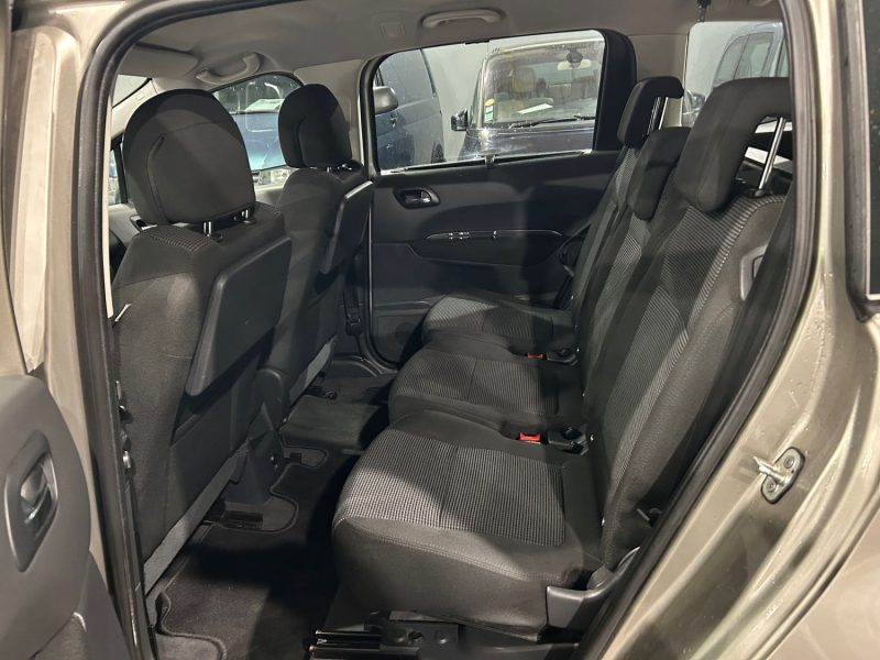 PEUGEOT 5008 1.6 HDI 110CH  PREMIUM PACK