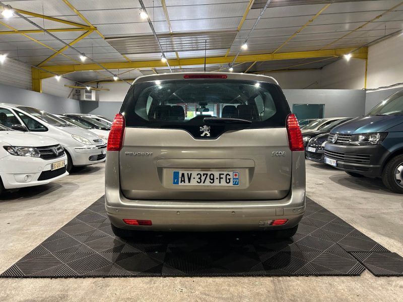 PEUGEOT 5008 1.6 HDI 110CH  PREMIUM PACK