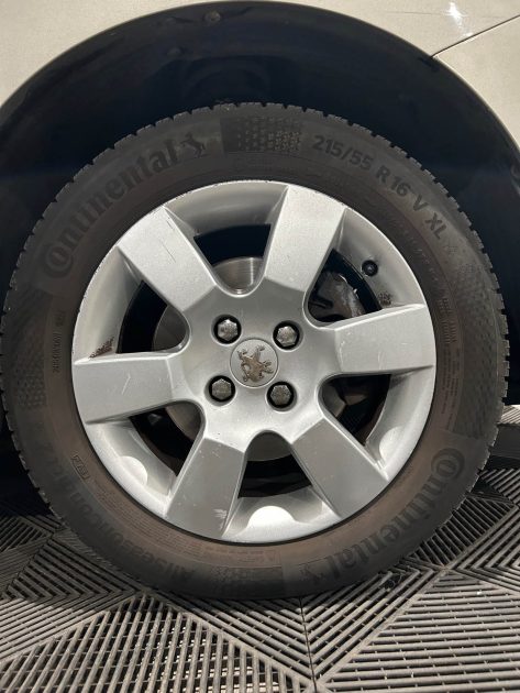 PEUGEOT 5008 1.6 HDI 110CH  PREMIUM PACK