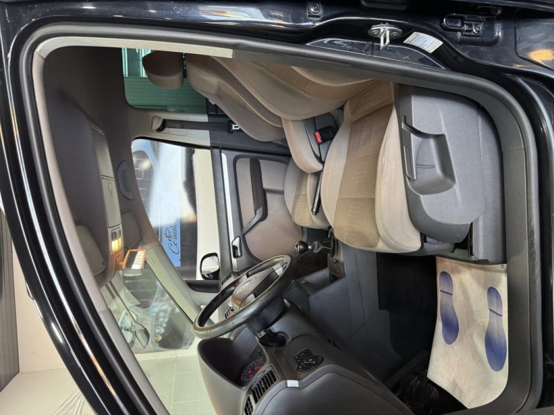 VOLKSWAGEN TOURAN 2.0 TDI 140 CONFORT 7P 2007