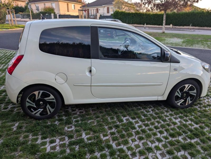RENAULT TWINGO 1.2 16V 75CH BVR 2012