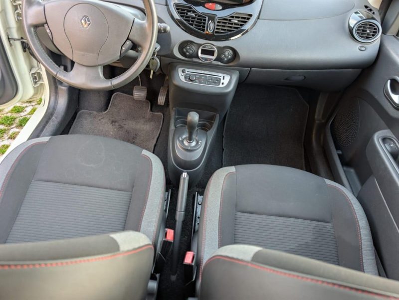 RENAULT TWINGO 1.2 16V 75CH BVR 2012