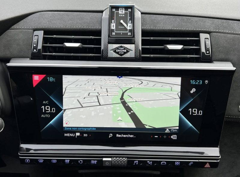 DS DS 7 CROSSBACK E-TENSE 1.6 THP HYBRID 200 / 300 Cv 4x4 PERFORMANCE LINE / BVA8 - GARANTIE 1 AN